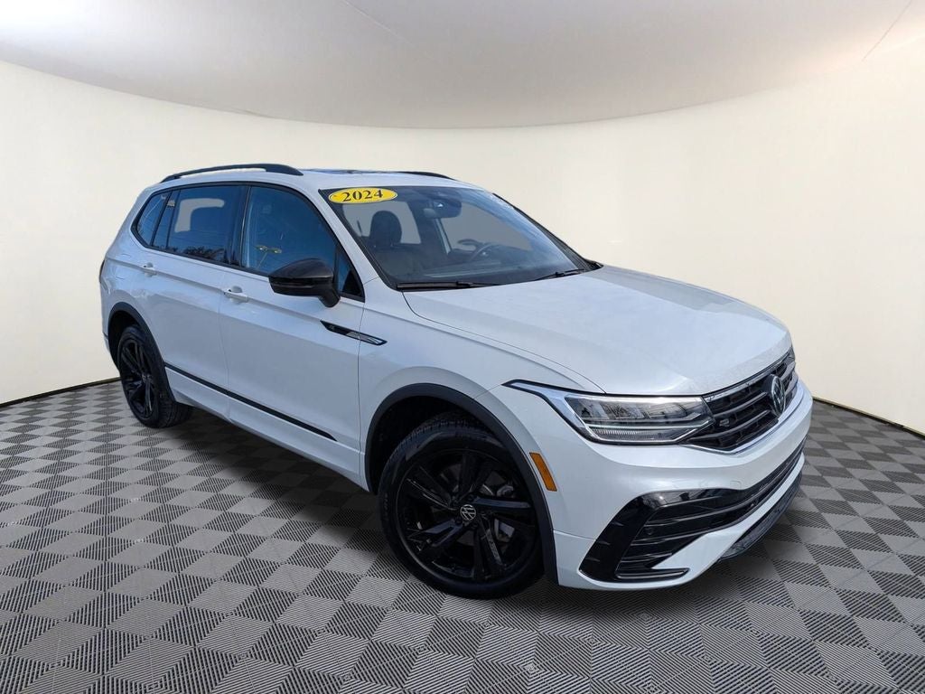 2024 Volkswagen Tiguan 2.0T SE R-Line Black