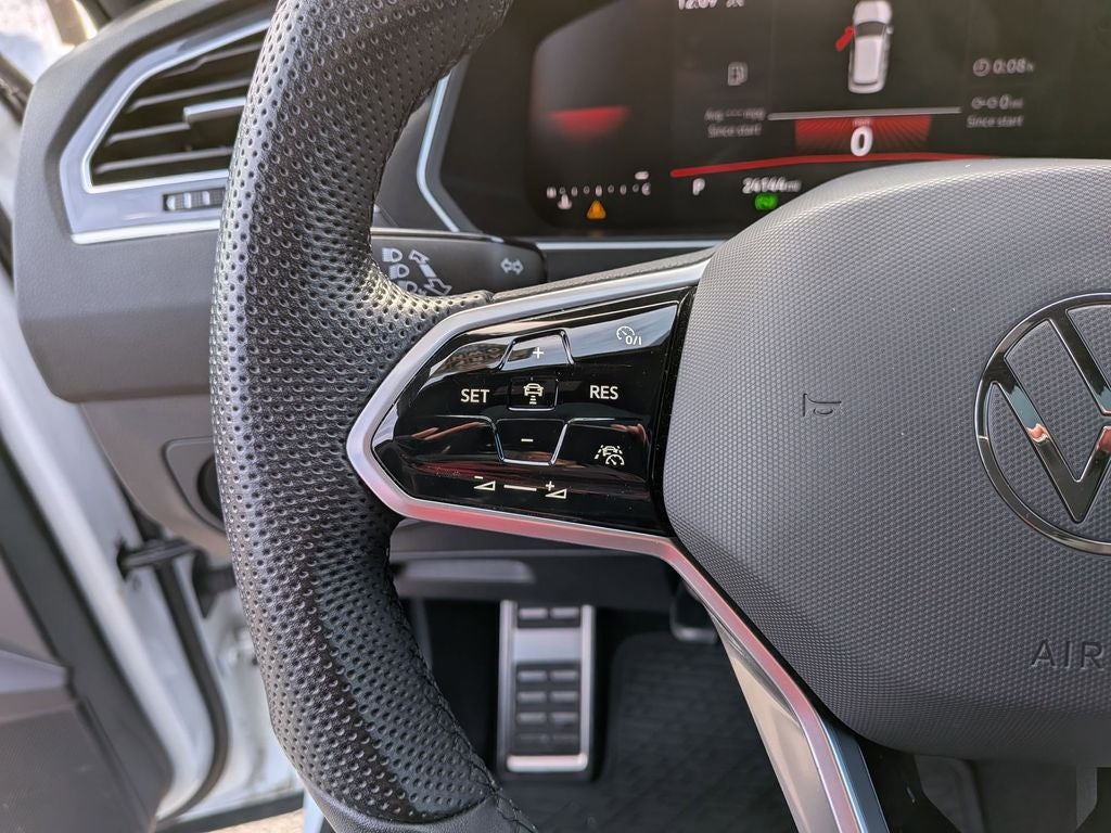 2024 Volkswagen Tiguan 2.0T SE R-Line Black