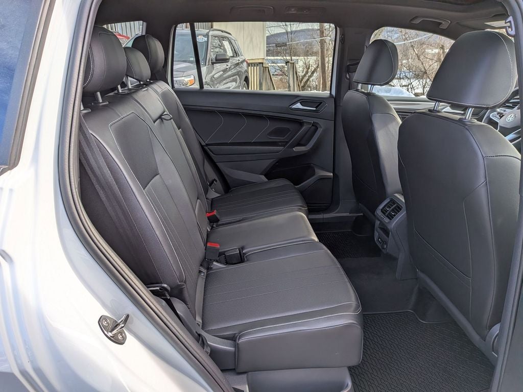 2024 Volkswagen Tiguan 2.0T SE R-Line Black