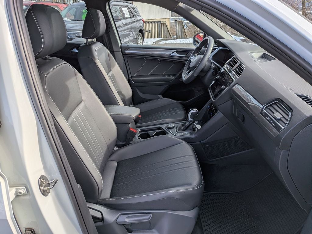 2024 Volkswagen Tiguan 2.0T SE R-Line Black