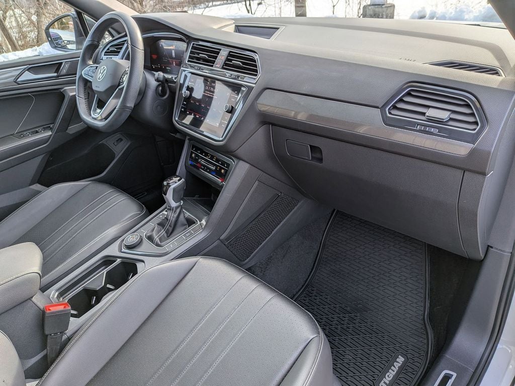 2024 Volkswagen Tiguan 2.0T SE R-Line Black