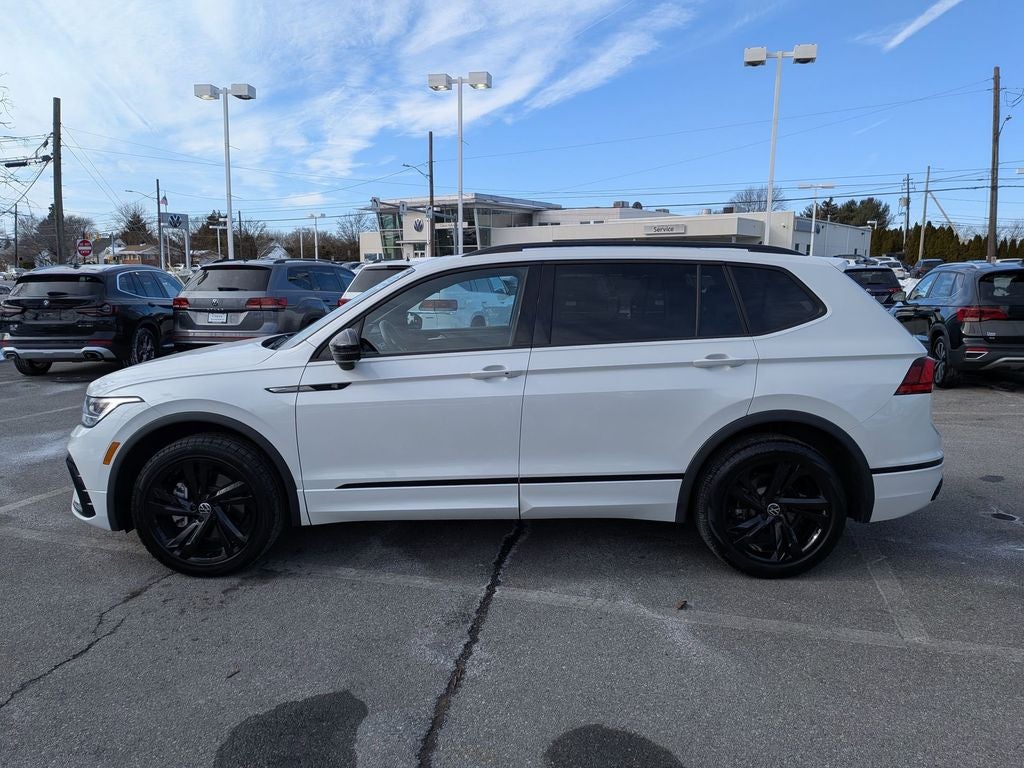 2024 Volkswagen Tiguan 2.0T SE R-Line Black