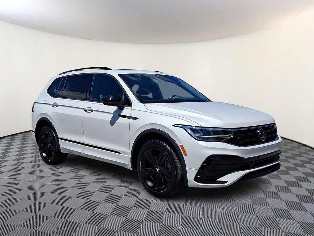 2023 Volkswagen Tiguan 2.0T SE R-Line Black