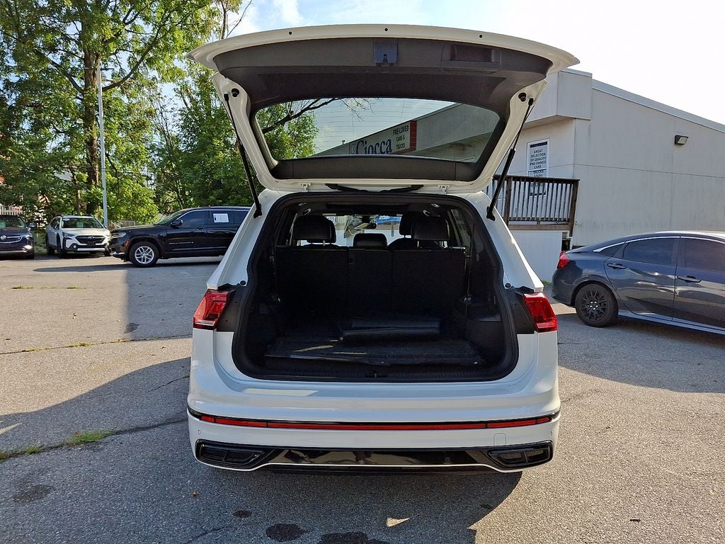 2023 Volkswagen Tiguan 2.0T SE R-Line Black