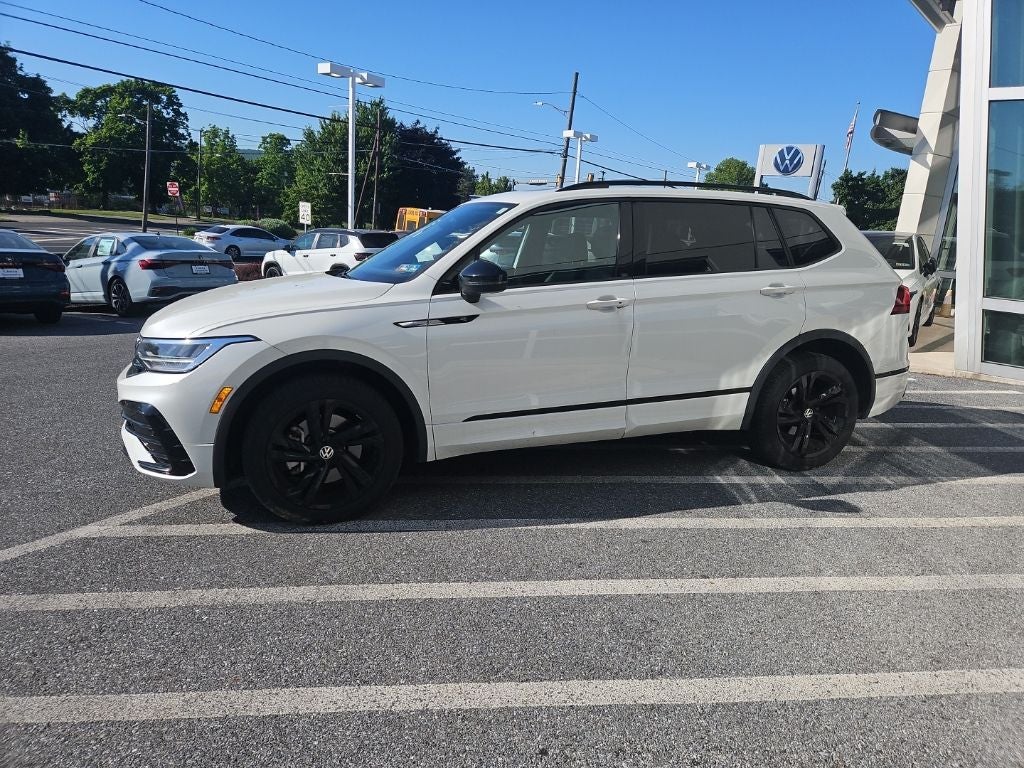 2023 Volkswagen Tiguan 2.0T SE R-Line Black