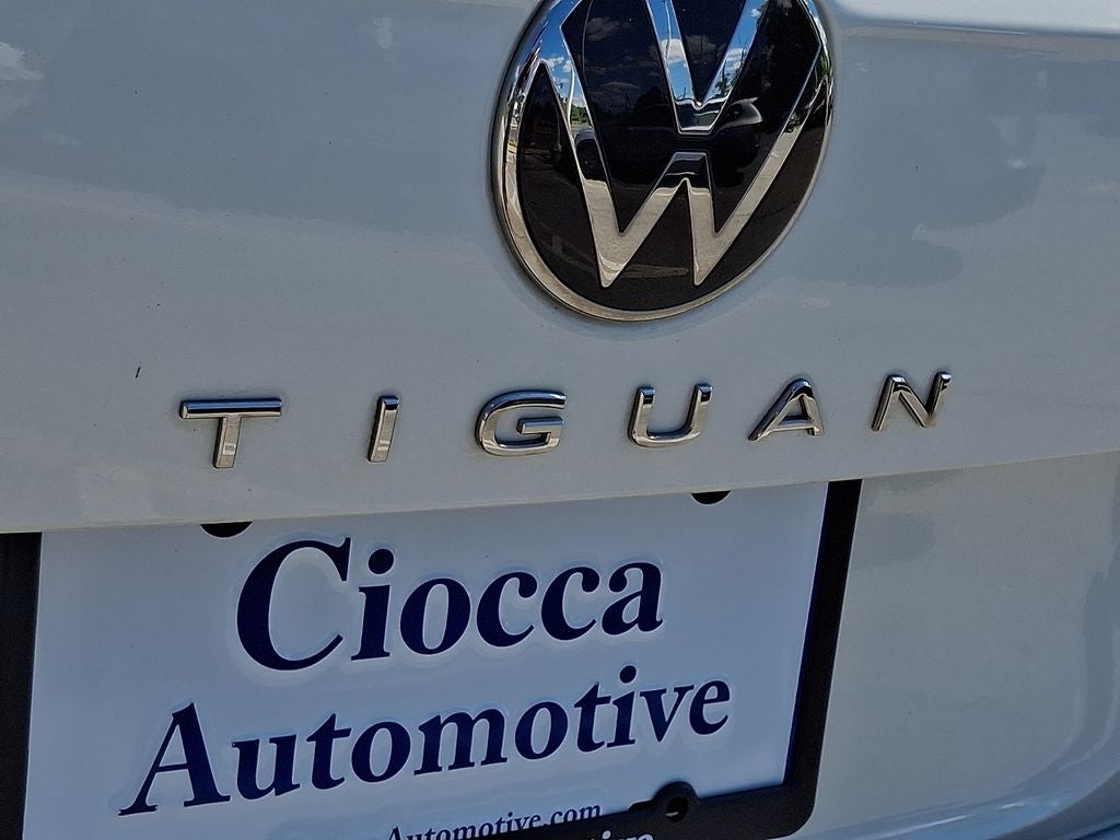 2023 Volkswagen Tiguan 2.0T SE R-Line Black