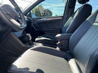 2023 Volkswagen Tiguan 2.0T SE R-Line Black