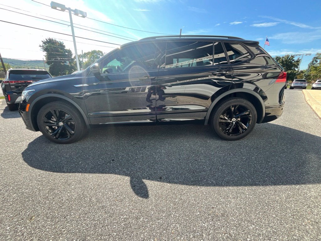 2023 Volkswagen Tiguan 2.0T SE R-Line Black