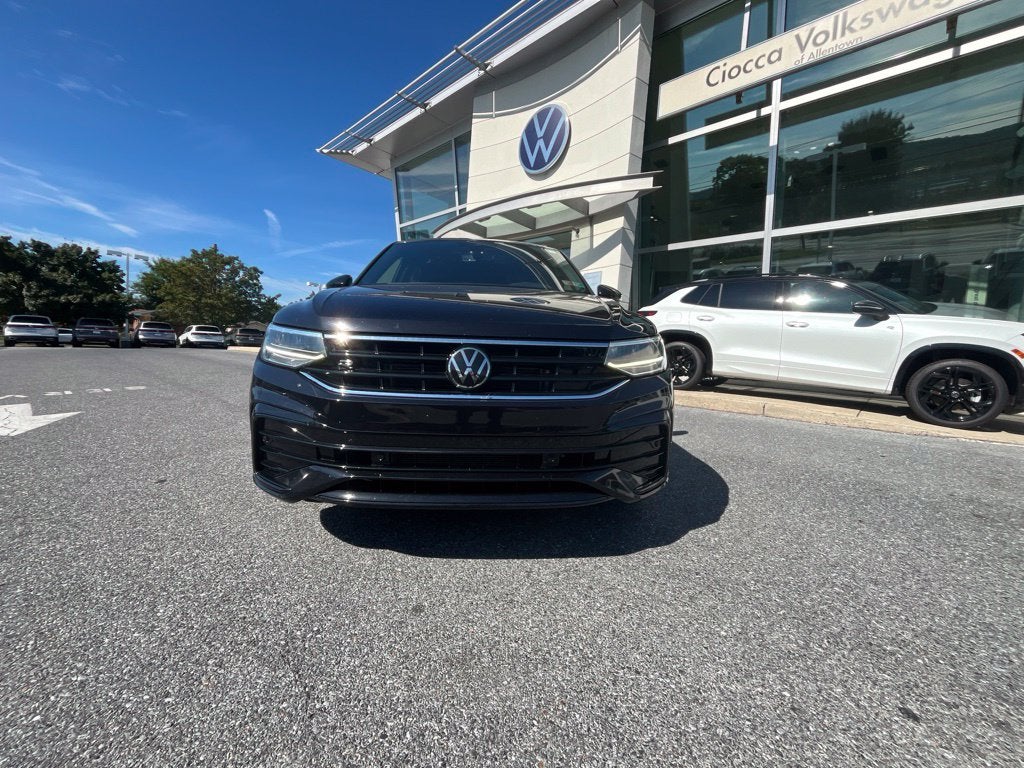 2023 Volkswagen Tiguan 2.0T SE R-Line Black