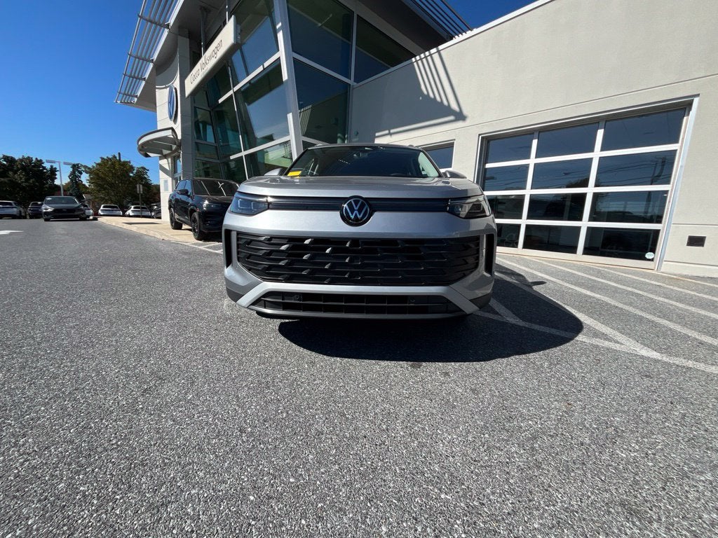 2025 Volkswagen Tiguan 2.0T SE