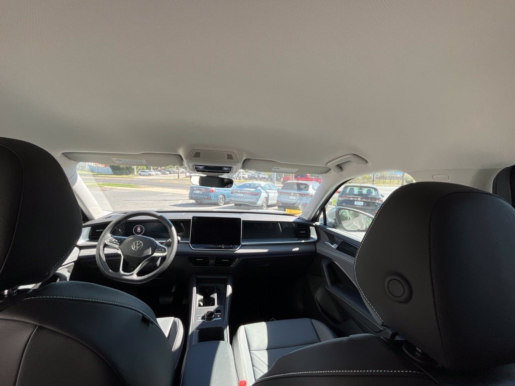 2025 Volkswagen Tiguan 2.0T SE