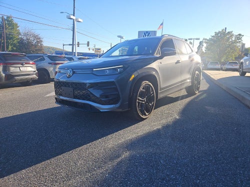 2025 Volkswagen Tiguan 2.0T SE R-Line Black