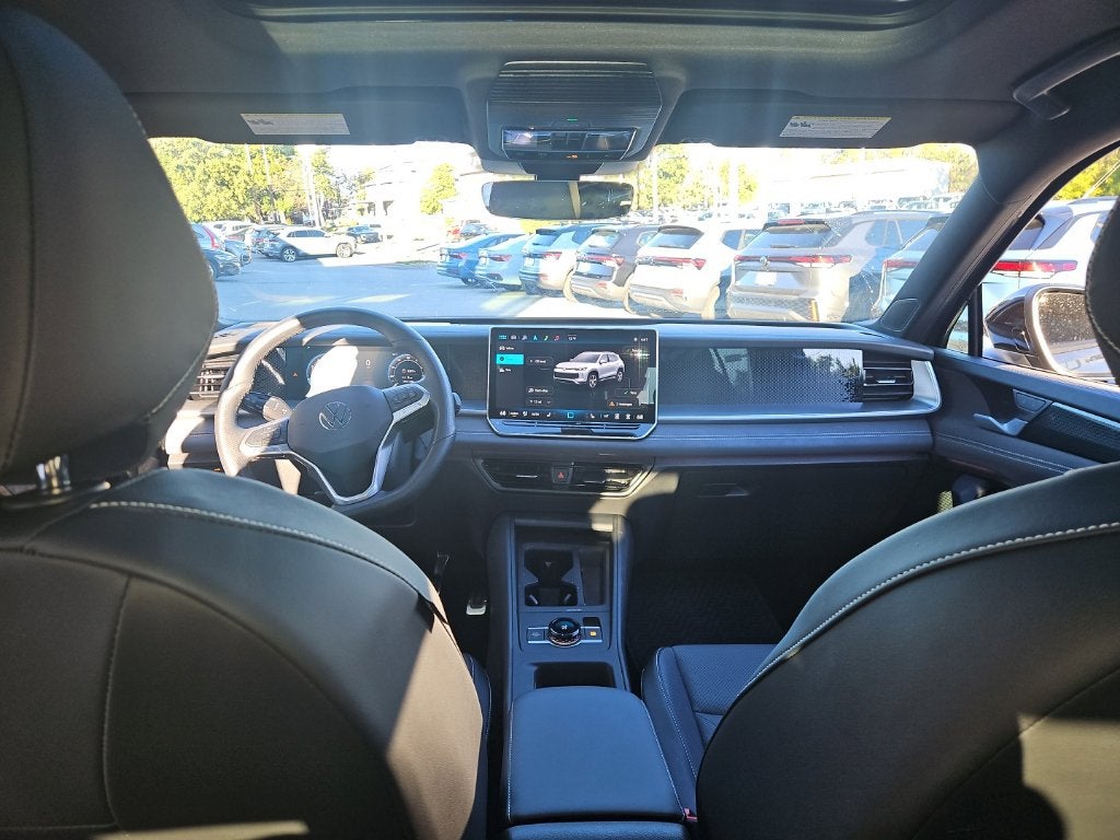 2025 Volkswagen Tiguan 2.0T SE R-Line Black