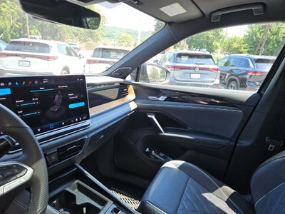 2025 Volkswagen Tiguan 2.0T SEL R-Line