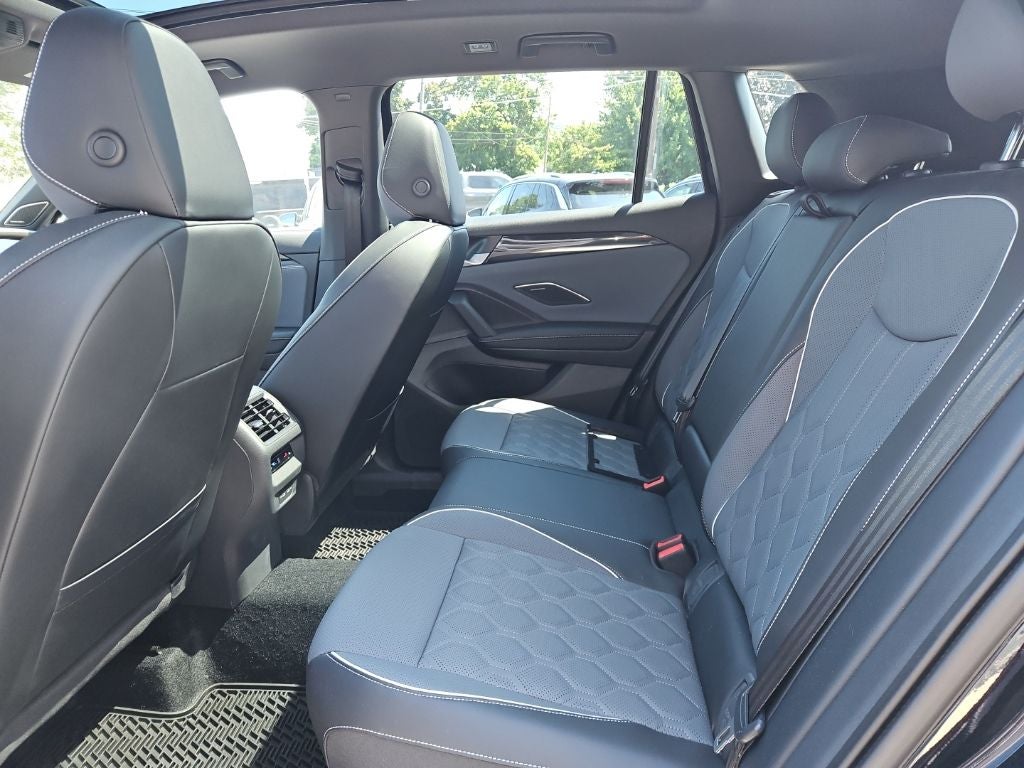 2025 Volkswagen Tiguan 2.0T SEL R-Line