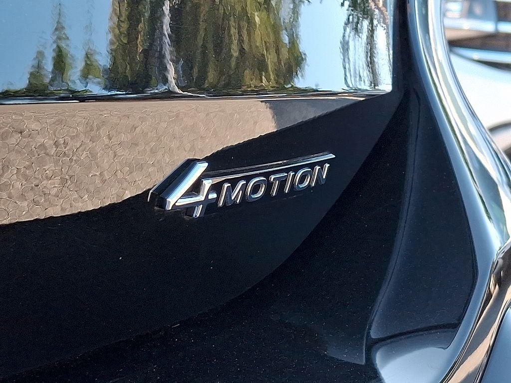 2025 Volkswagen Tiguan 2.0T SEL R-Line