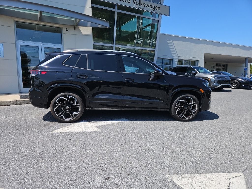 2025 Volkswagen Tiguan 2.0T SEL R-Line