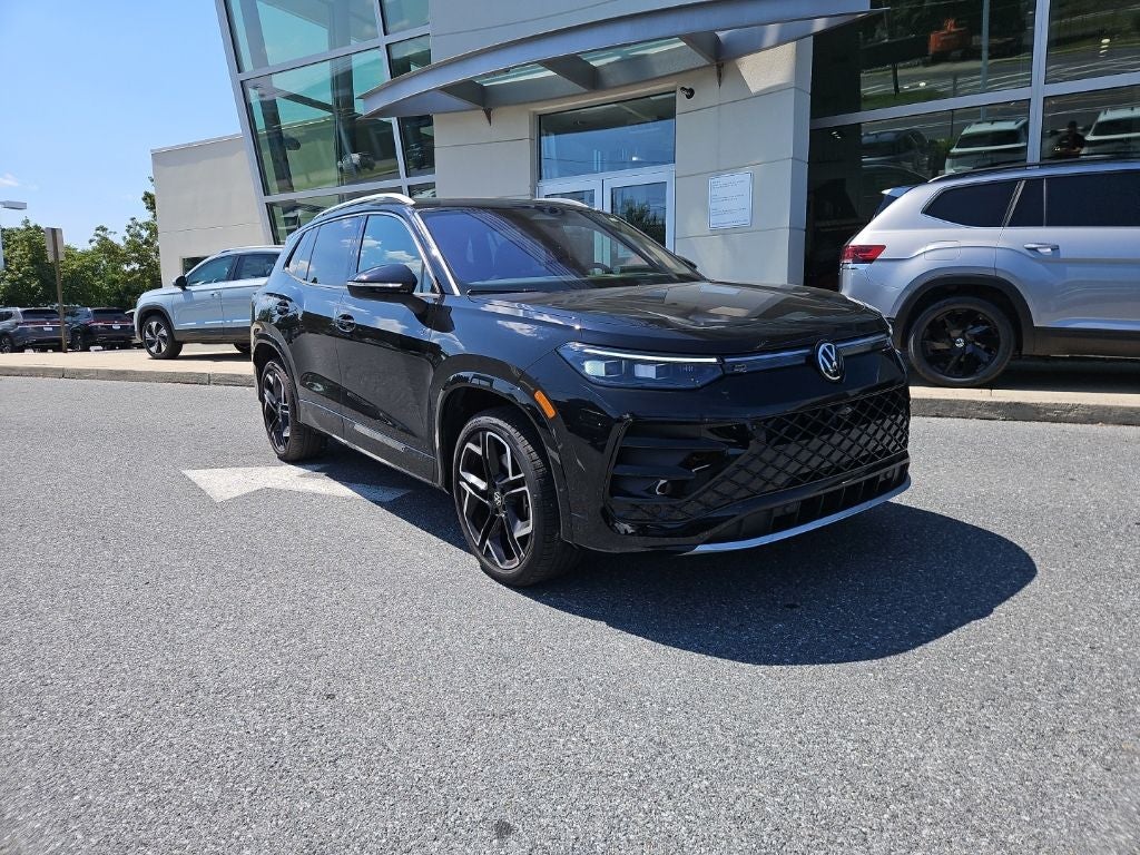 2025 Volkswagen Tiguan 2.0T SEL R-Line