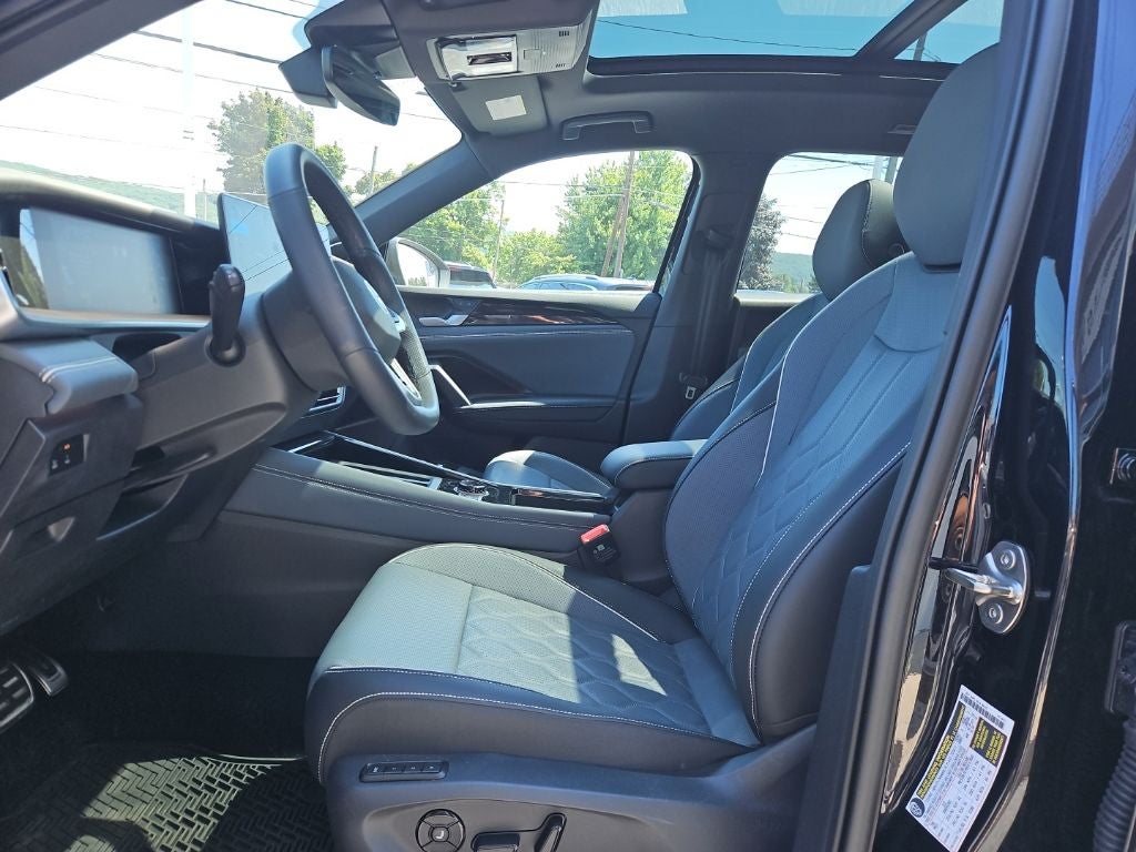 2025 Volkswagen Tiguan 2.0T SEL R-Line