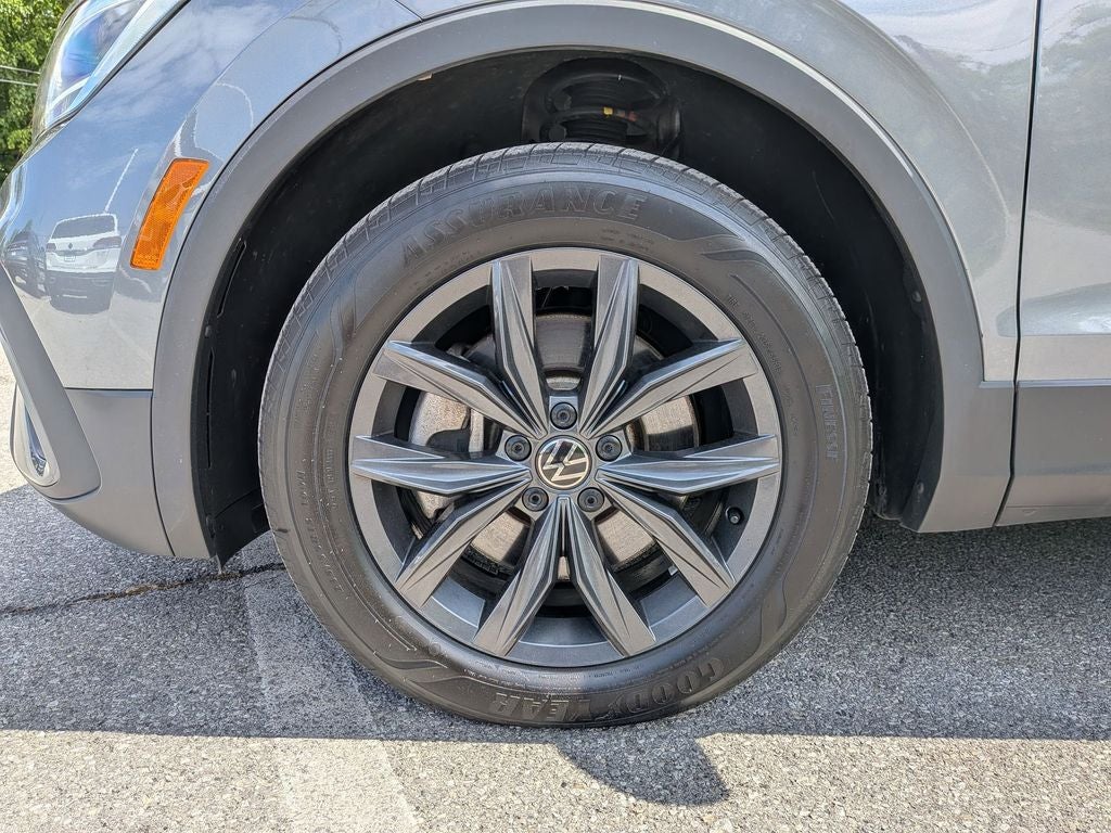 2024 Volkswagen Tiguan 2.0T SE