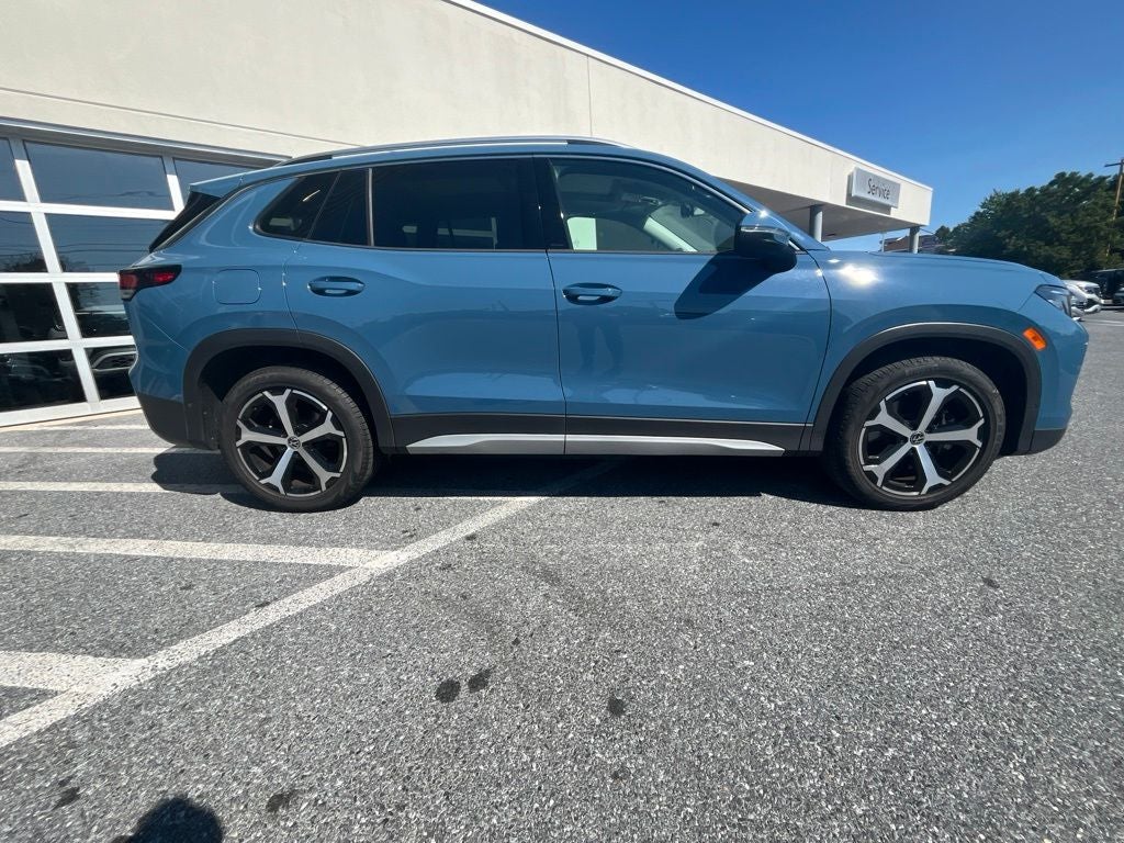 2025 Volkswagen Tiguan 2.0T SE