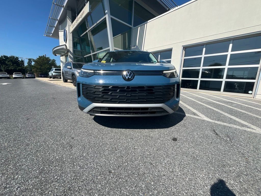 2025 Volkswagen Tiguan 2.0T SE