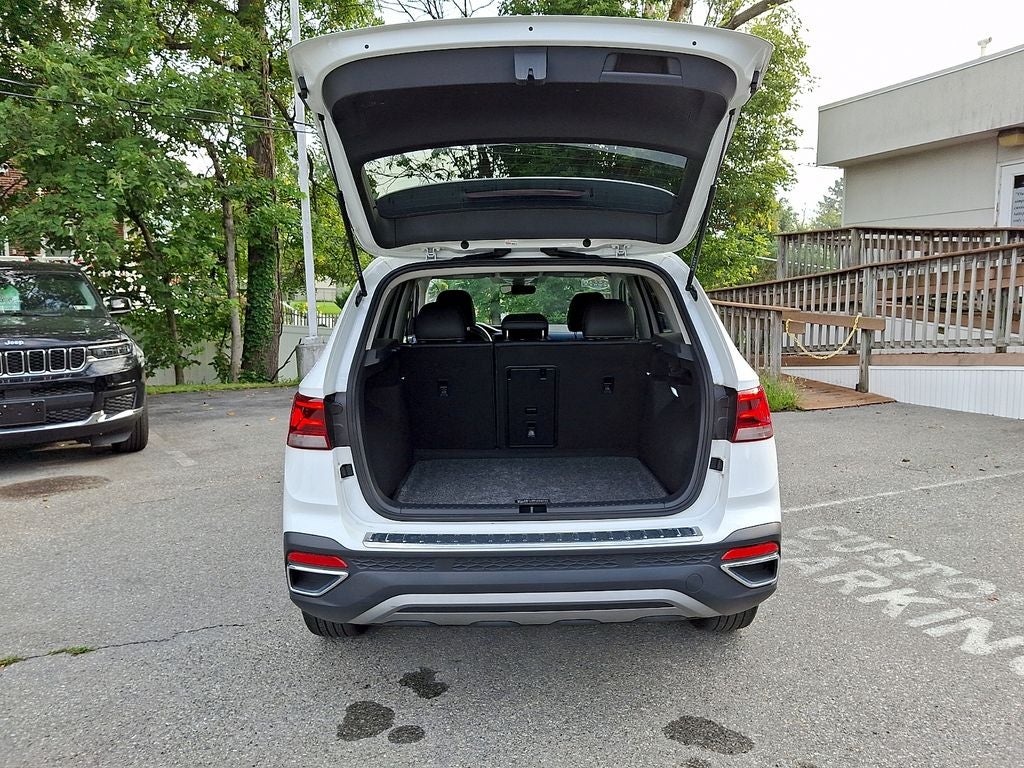 2024 Volkswagen Taos 1.5T SE