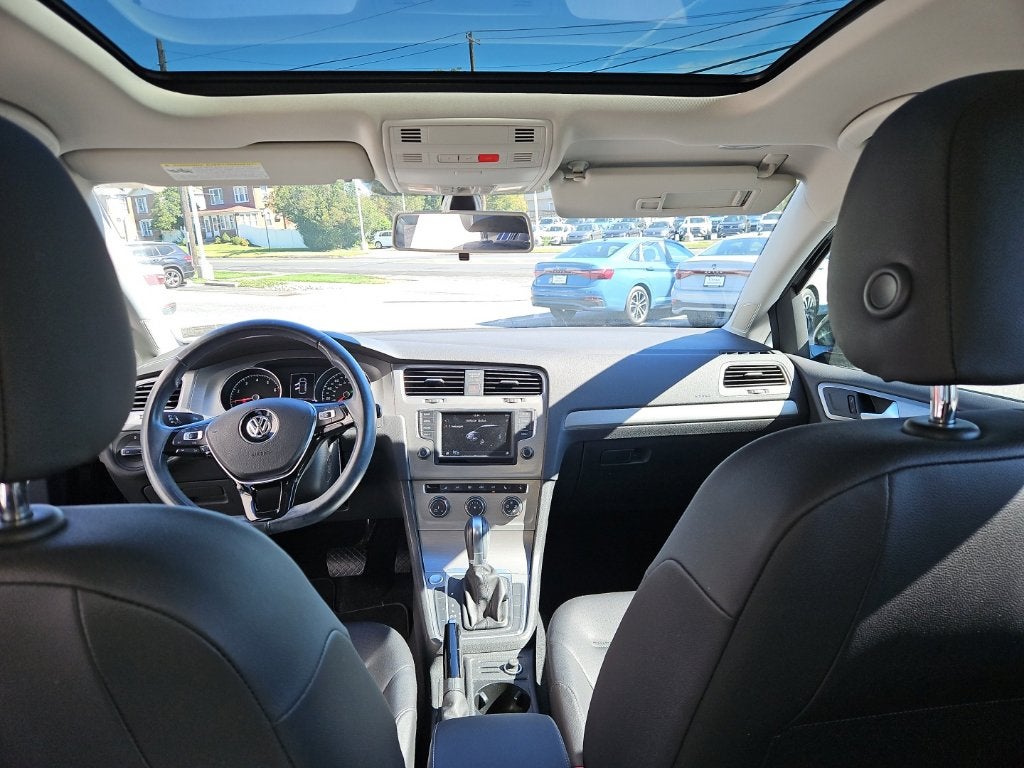 2017 Volkswagen Golf S