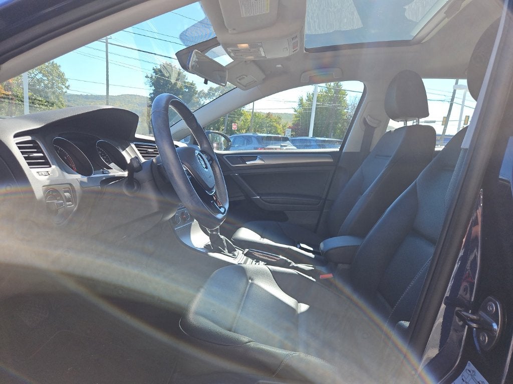 2017 Volkswagen Golf S