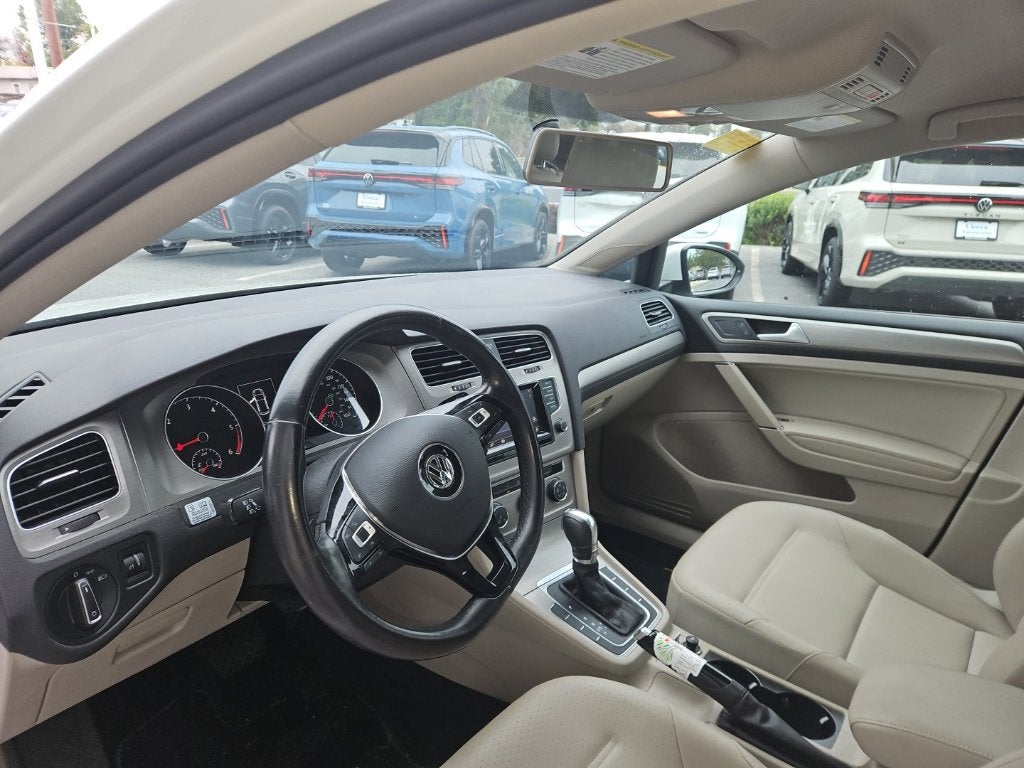 2015 Volkswagen Golf TDI S 4-Door