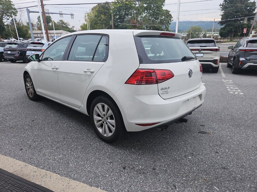 2015 Volkswagen Golf TDI S 4-Door