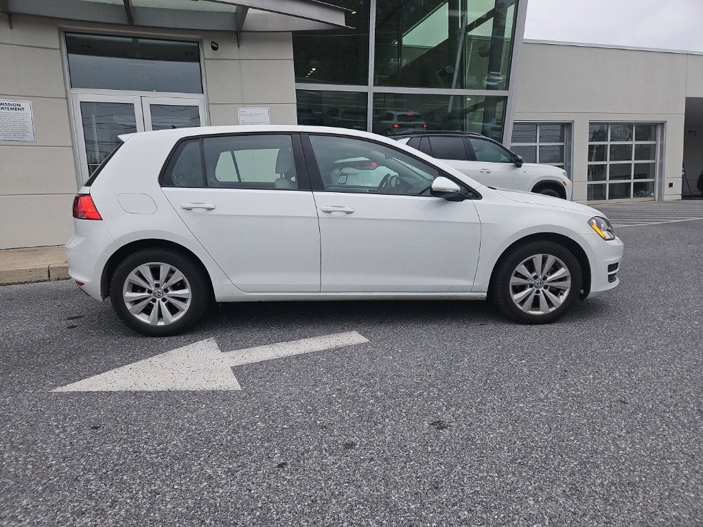 2015 Volkswagen Golf TDI S 4-Door