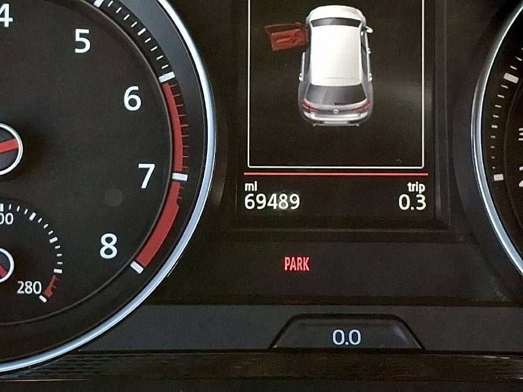 2017 Volkswagen Golf GTI Sport