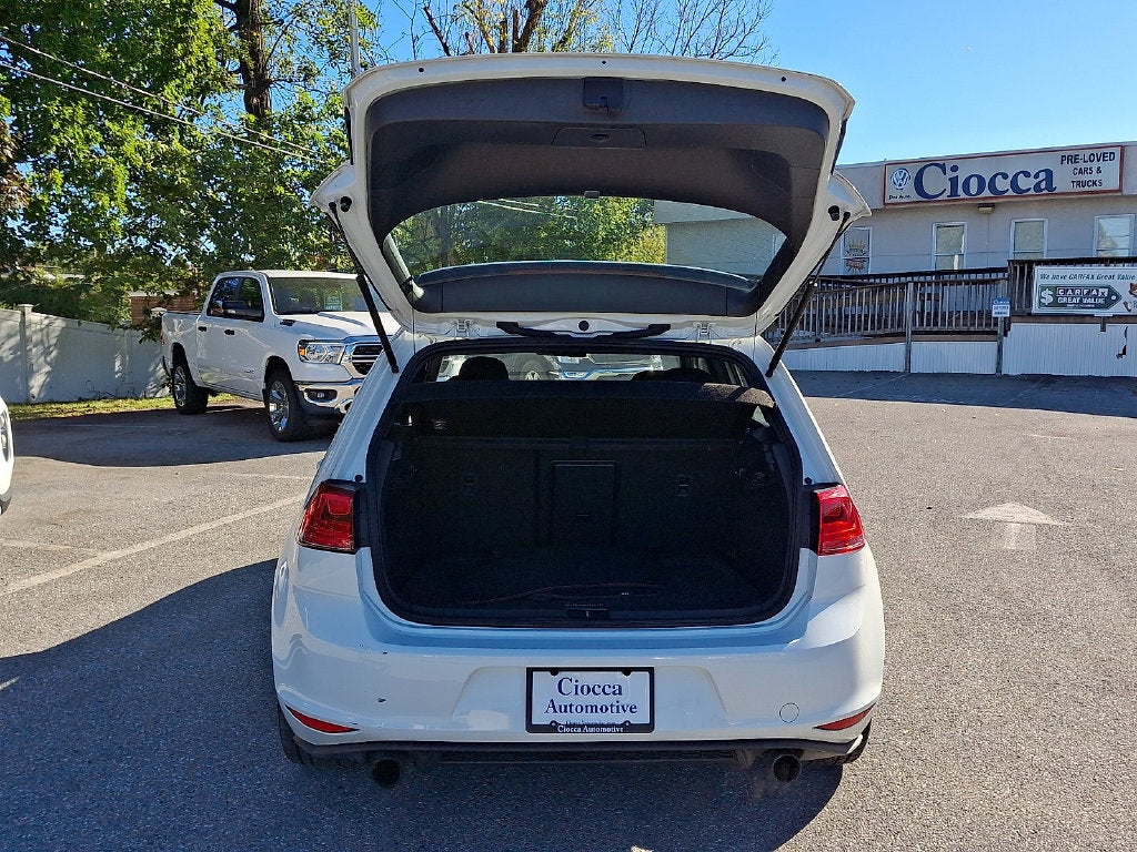 2017 Volkswagen Golf GTI Sport
