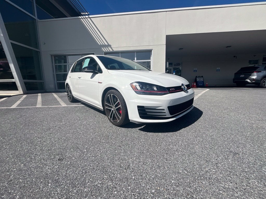 2017 Volkswagen Golf GTI Sport