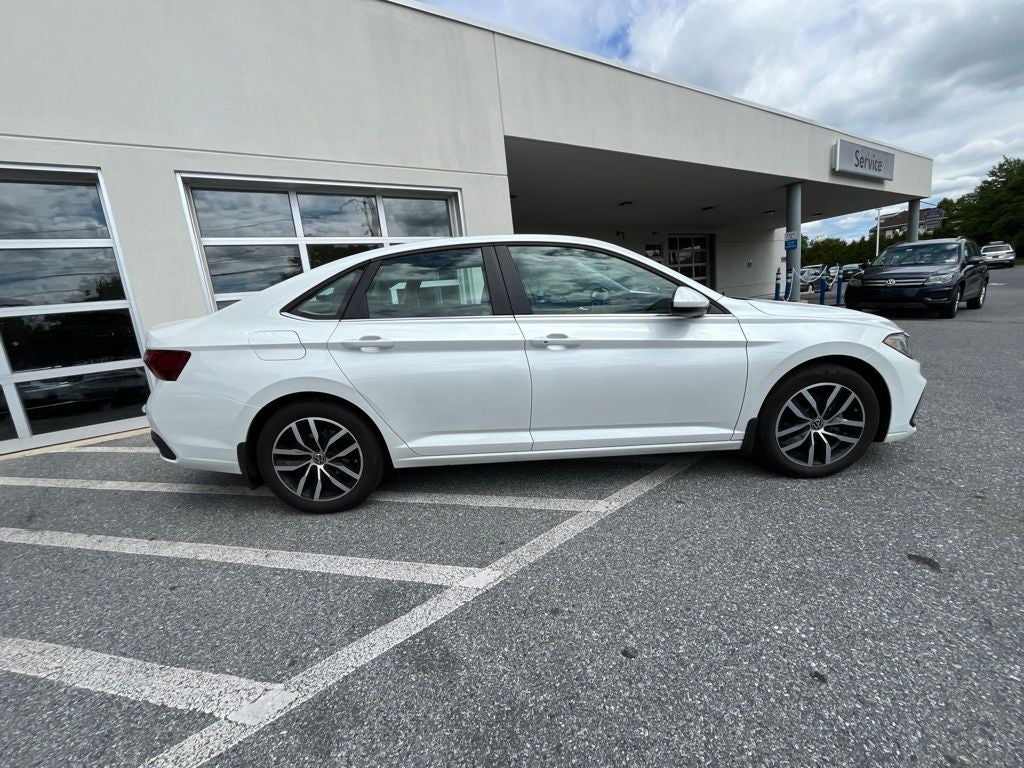 2025 Volkswagen Jetta 1.5T SE