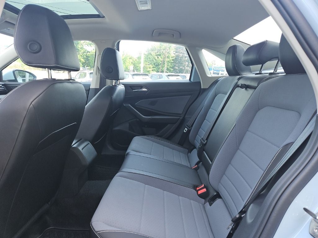 2025 Volkswagen Jetta 1.5T SE