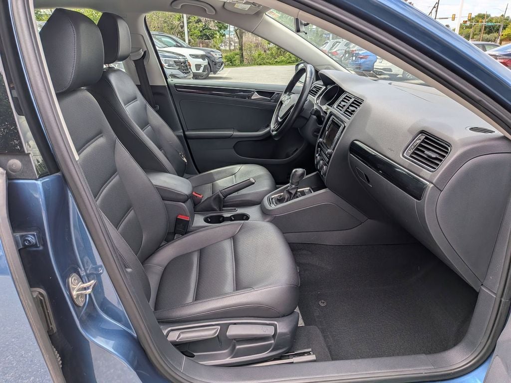 2017 Volkswagen Jetta 1.8T SEL