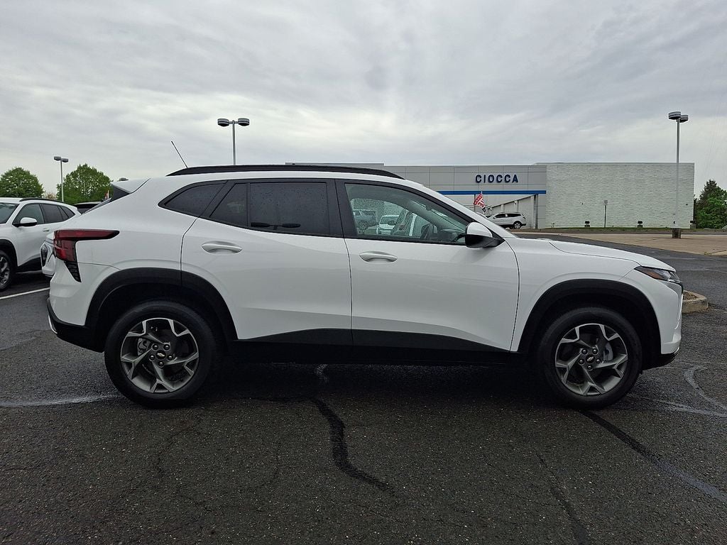 2025 Chevrolet Trax LT