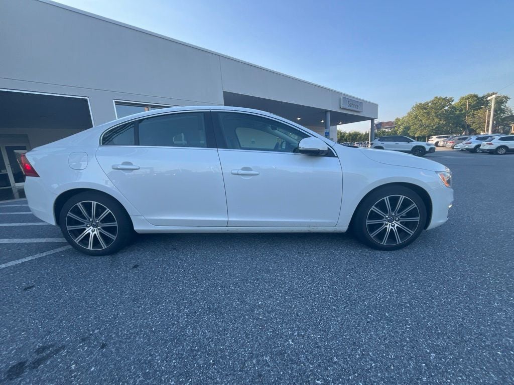 2018 Volvo S60 Inscription T5 Platinum