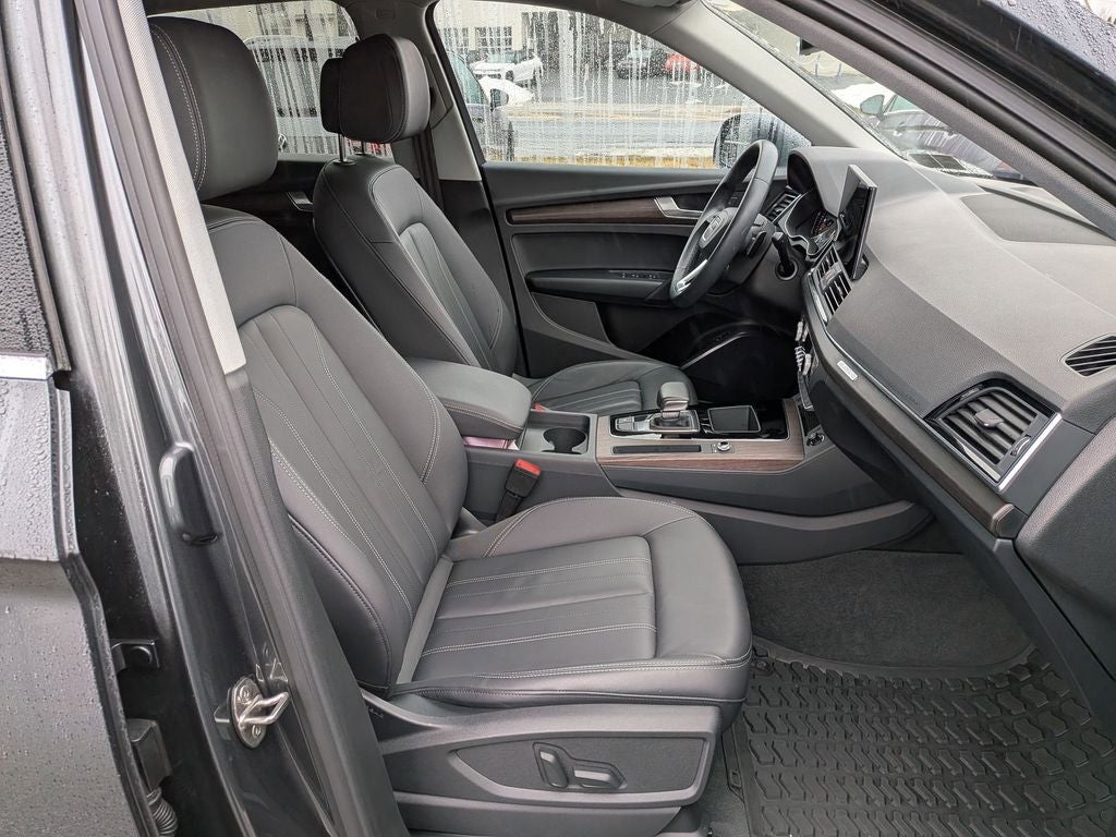 2023 Audi Q5 45 S line Premium quattro