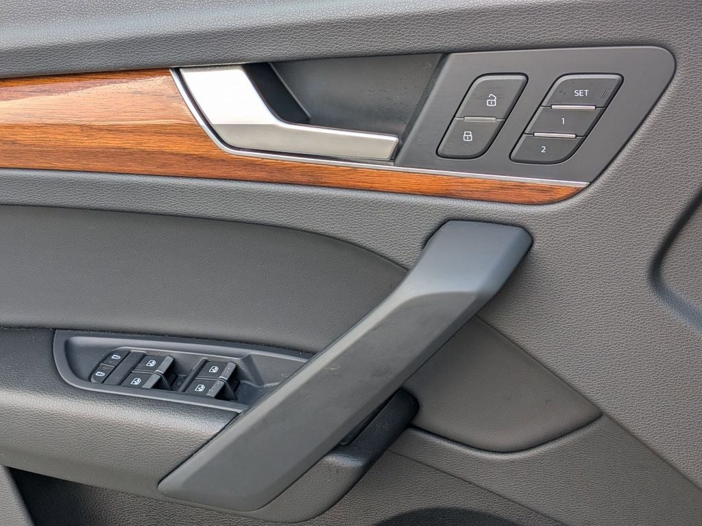 2023 Audi Q5 45 S line Premium quattro