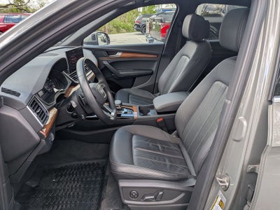 2023 Audi Q5 45 S line Premium quattro