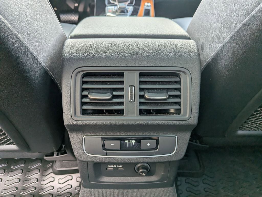 2023 Audi Q5 45 S line Premium quattro