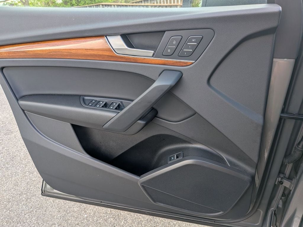 2023 Audi Q5 45 S line Premium quattro