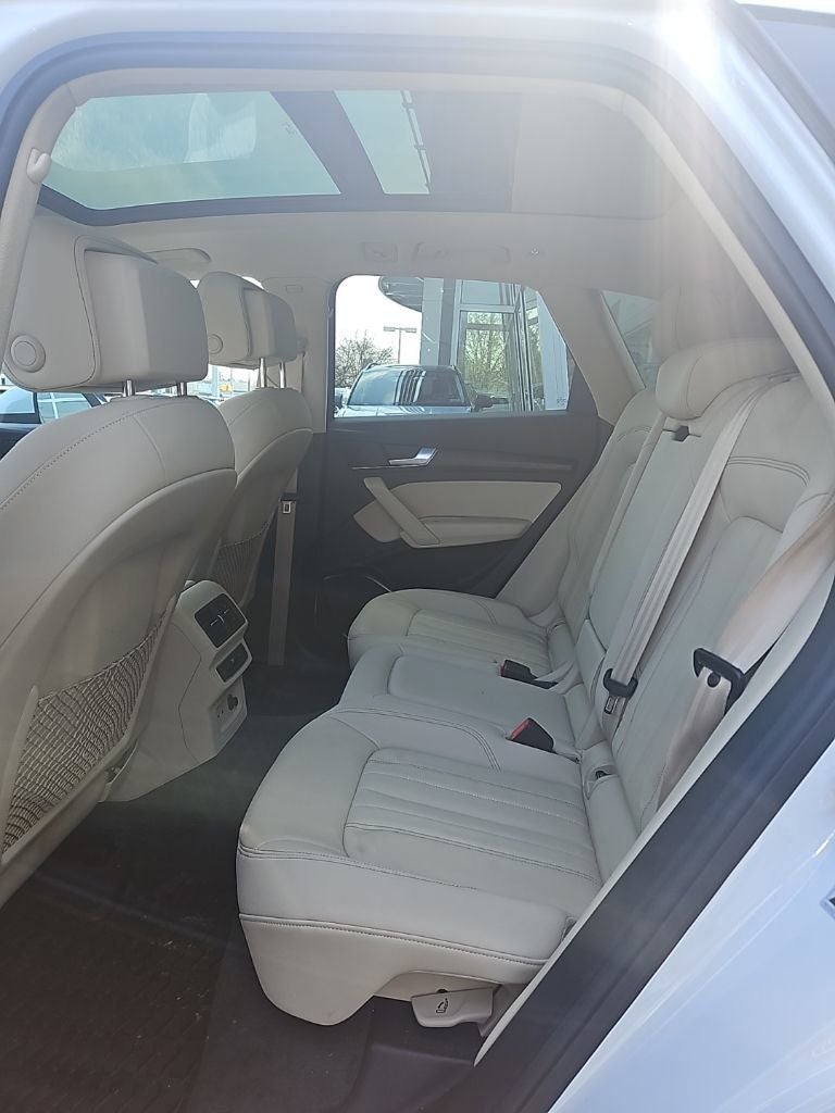 2022 Audi Q5 45 S line Premium quattro