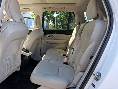 2019 Volvo XC90 T6 Momentum