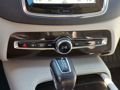 2019 Volvo XC90 T6 Momentum