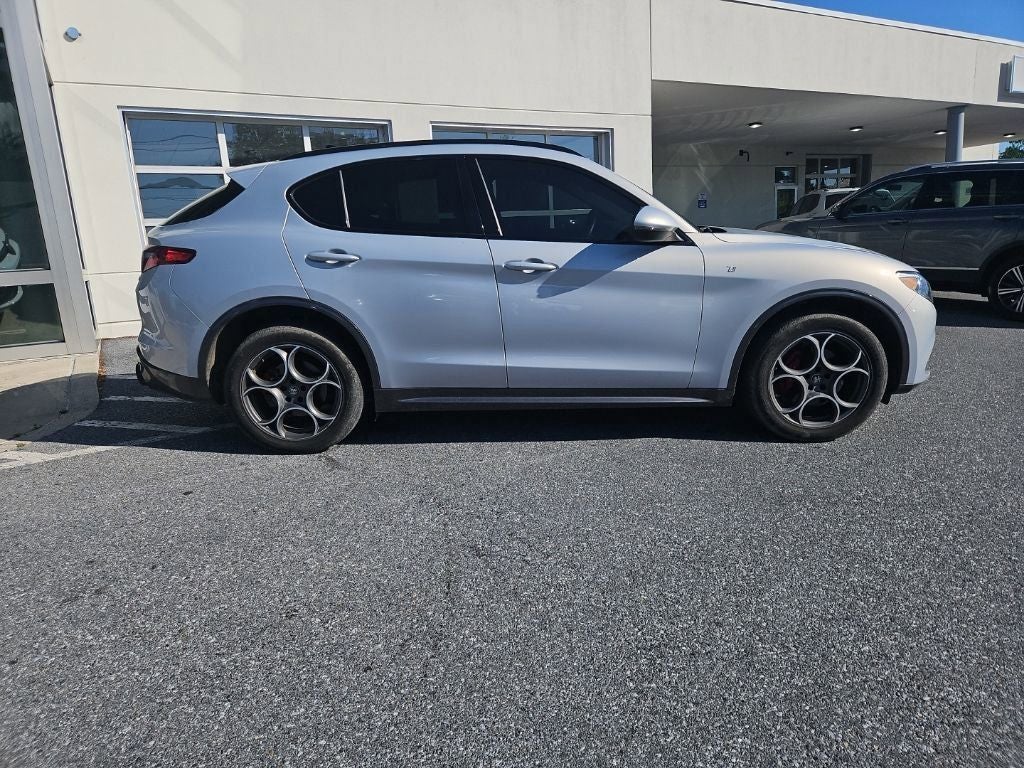 2023 Alfa Romeo Stelvio Ti
