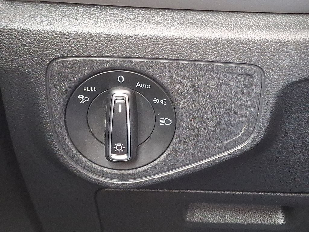 2020 Volkswagen Atlas Cross Sport 3.6L V6 SE w/Technology 4Motion